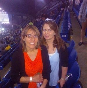 Meet your Posher, Edith